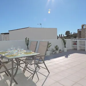 apartamento-entero-piscina-solarium-a-pie-de-la-playa.1costadelsol.com/