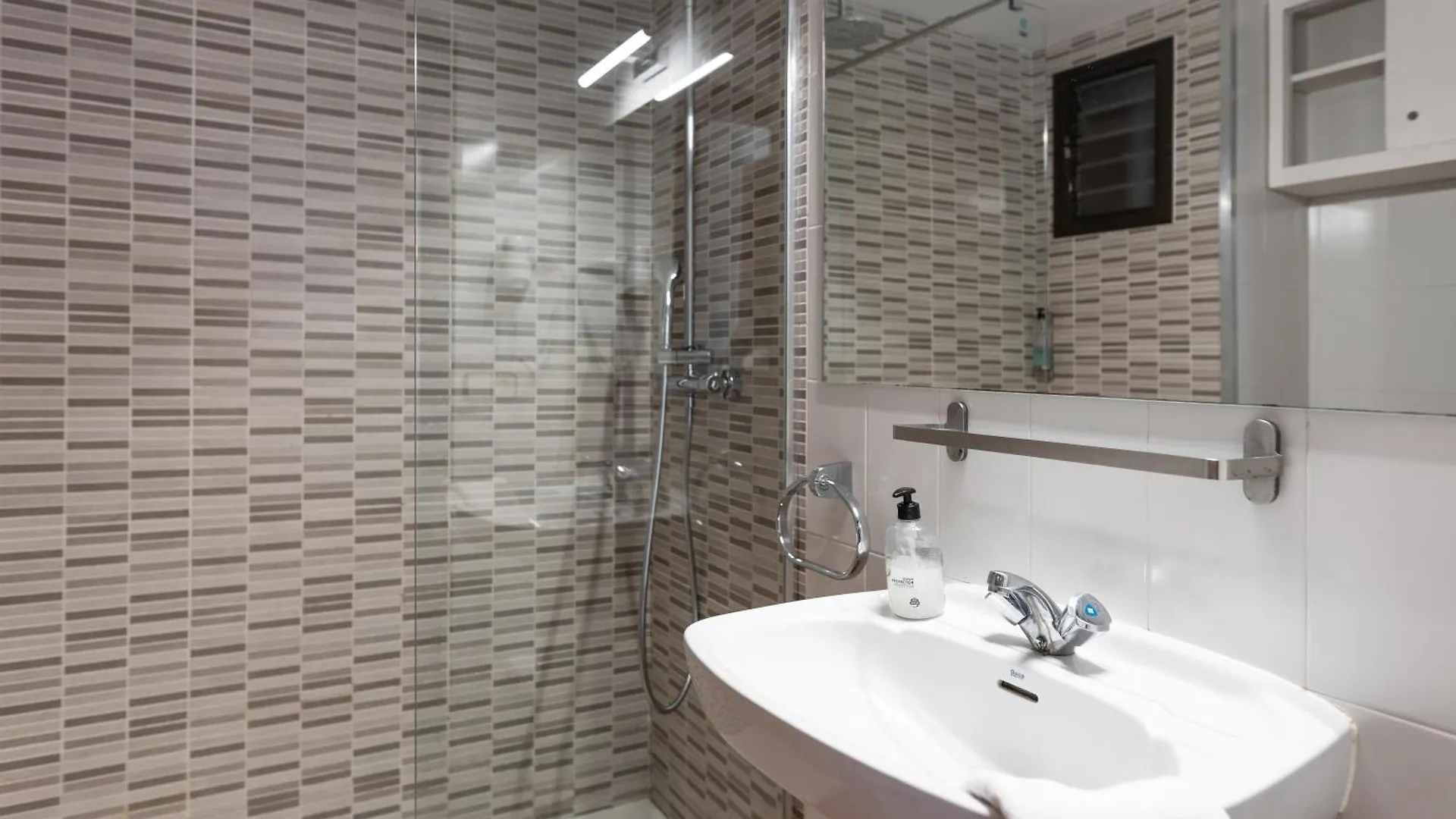 Apartaments Primera Linea Torre Valentina 圣安东尼奥·德·卡隆 0*,  西班牙